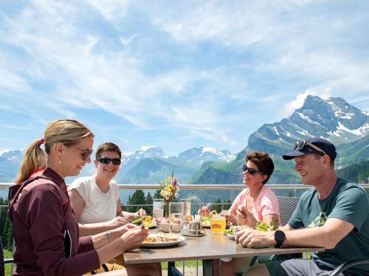 Bergrestaurant Chämistube, Grotzenbüel, Braunwald
